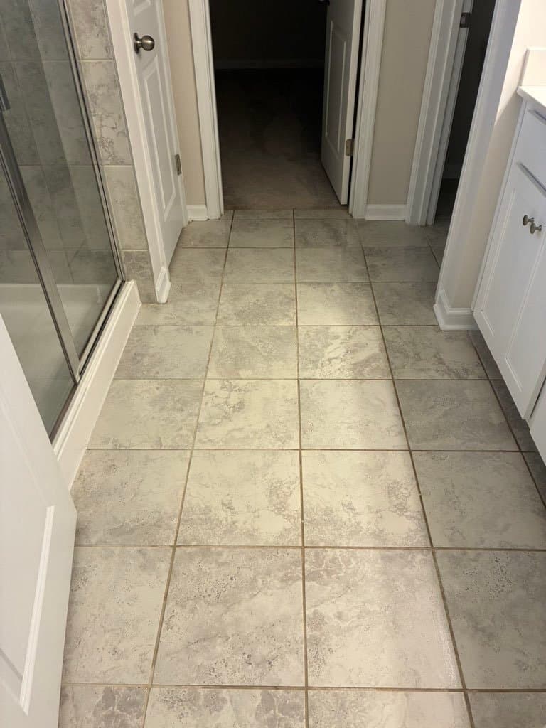 Charlotte House: 16029 Duval Drive