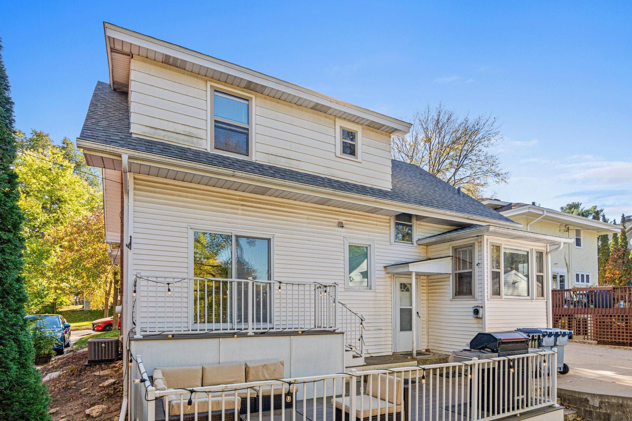 Minneapolis House: 18 West Rustic Lodge Avenue
