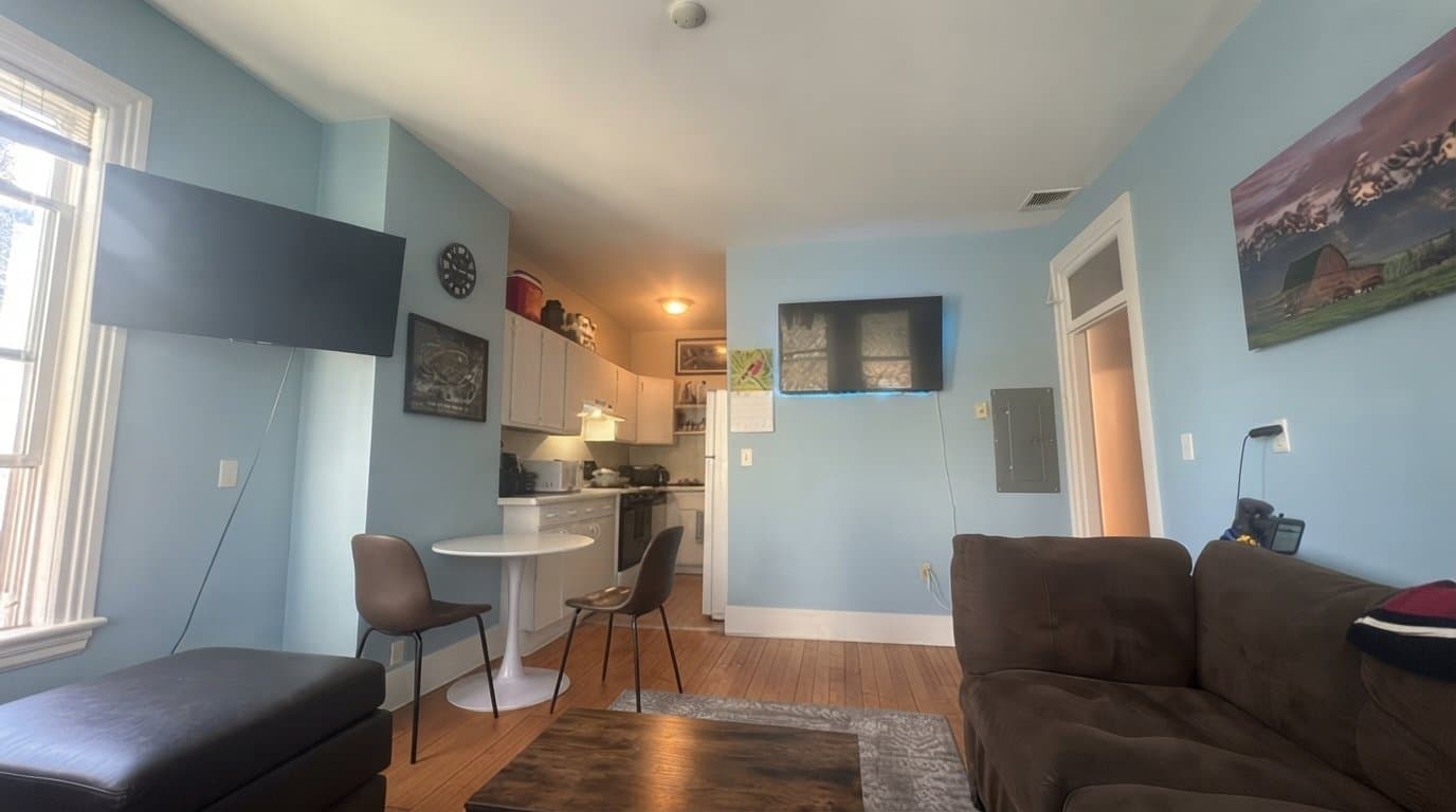 Brighton Apartment: 1516 Commonwealth Ave