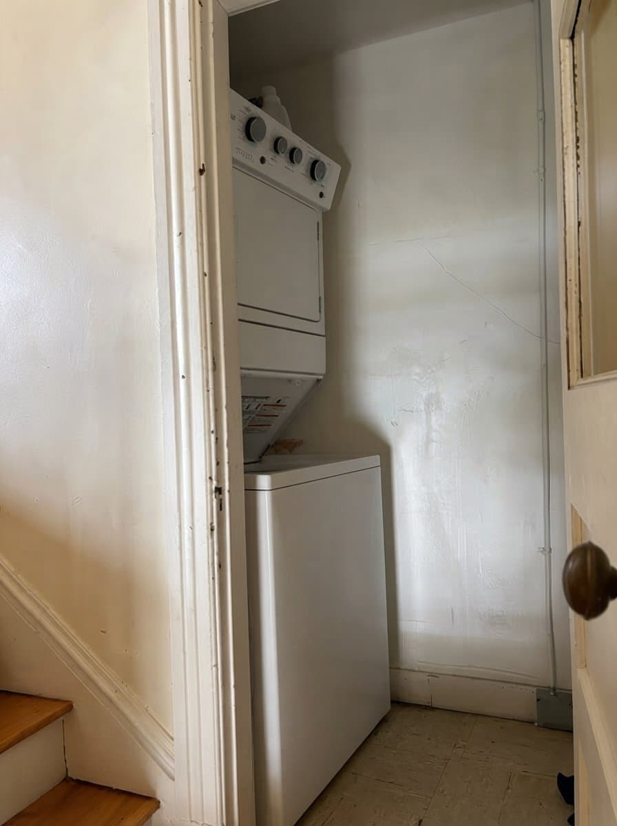 Brighton Apartment: 1516 Commonwealth Ave