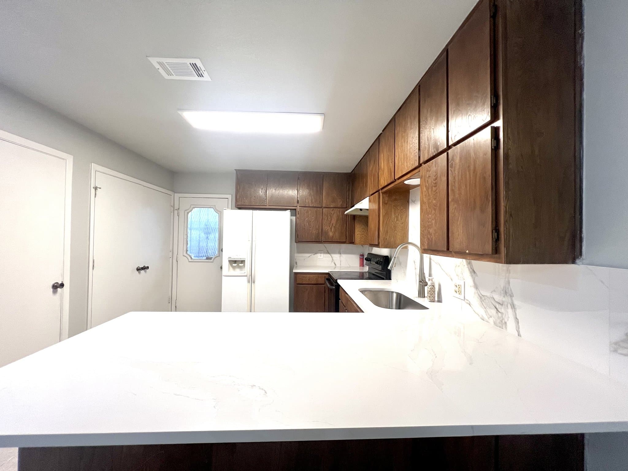 Arlington Single Room: 2407 Ventura Dr