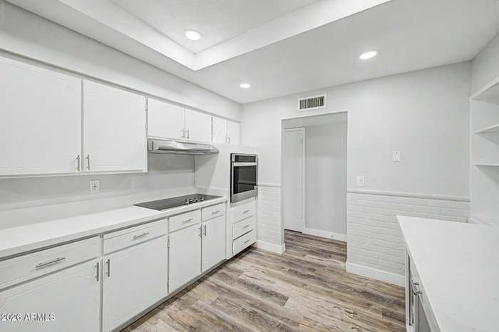 Mesa House: 4143 E Crescent Ave