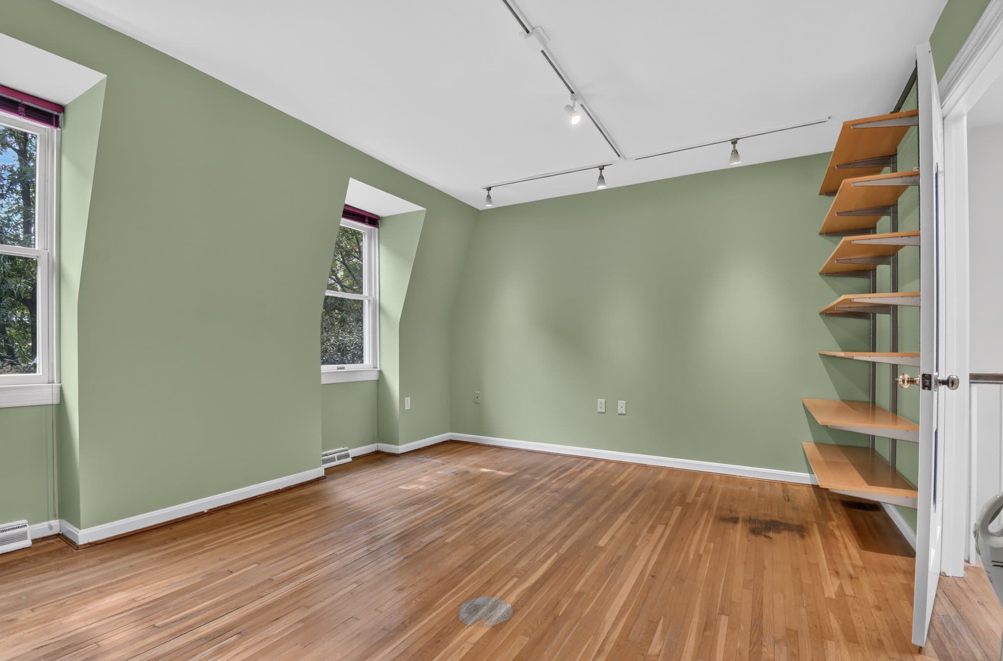 Washington Single Room: 623 I St SW