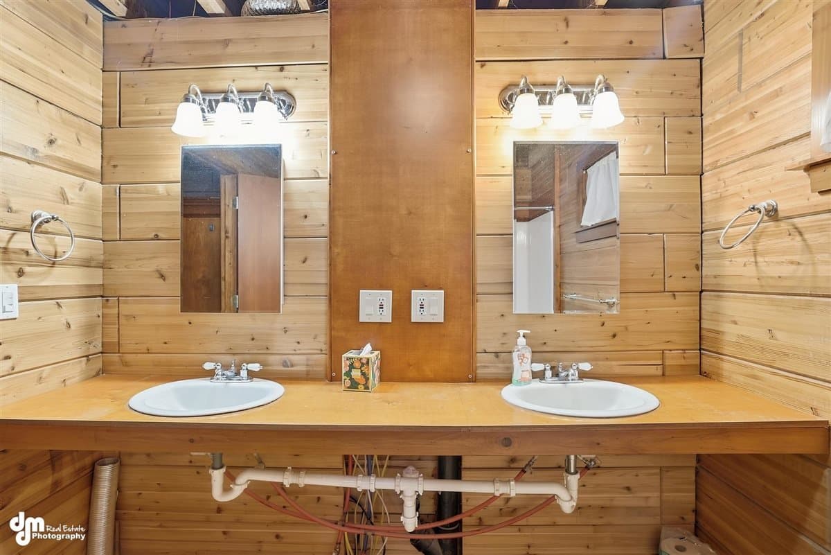 Anchor Point House: 35625 Anchor River Air Park Ln