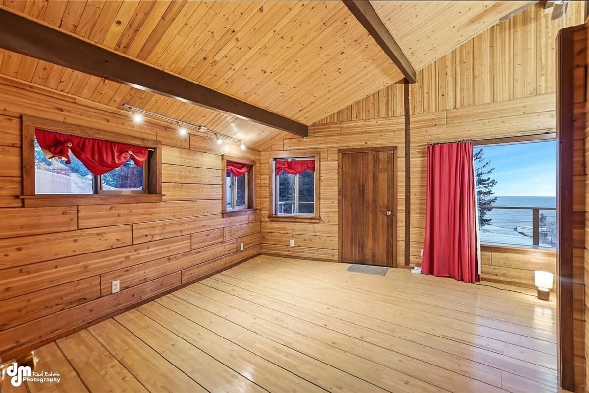 Anchor Point House: 35625 Anchor River Air Park Ln