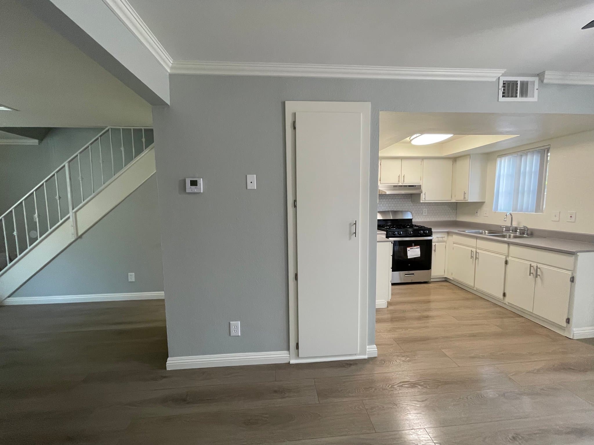 Canyon Country Apartment: 17706 Scherzinger Lane