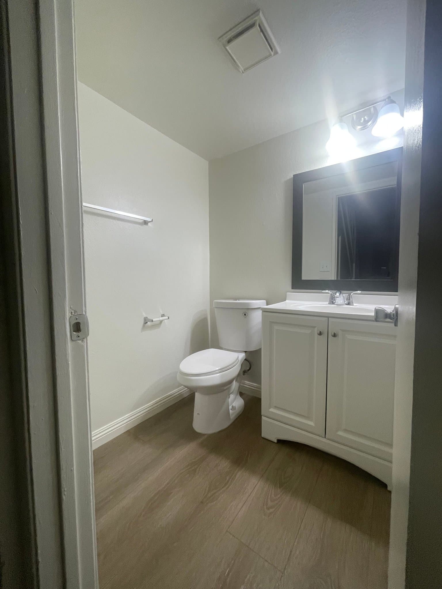 Canyon Country Apartment: 17706 Scherzinger Lane