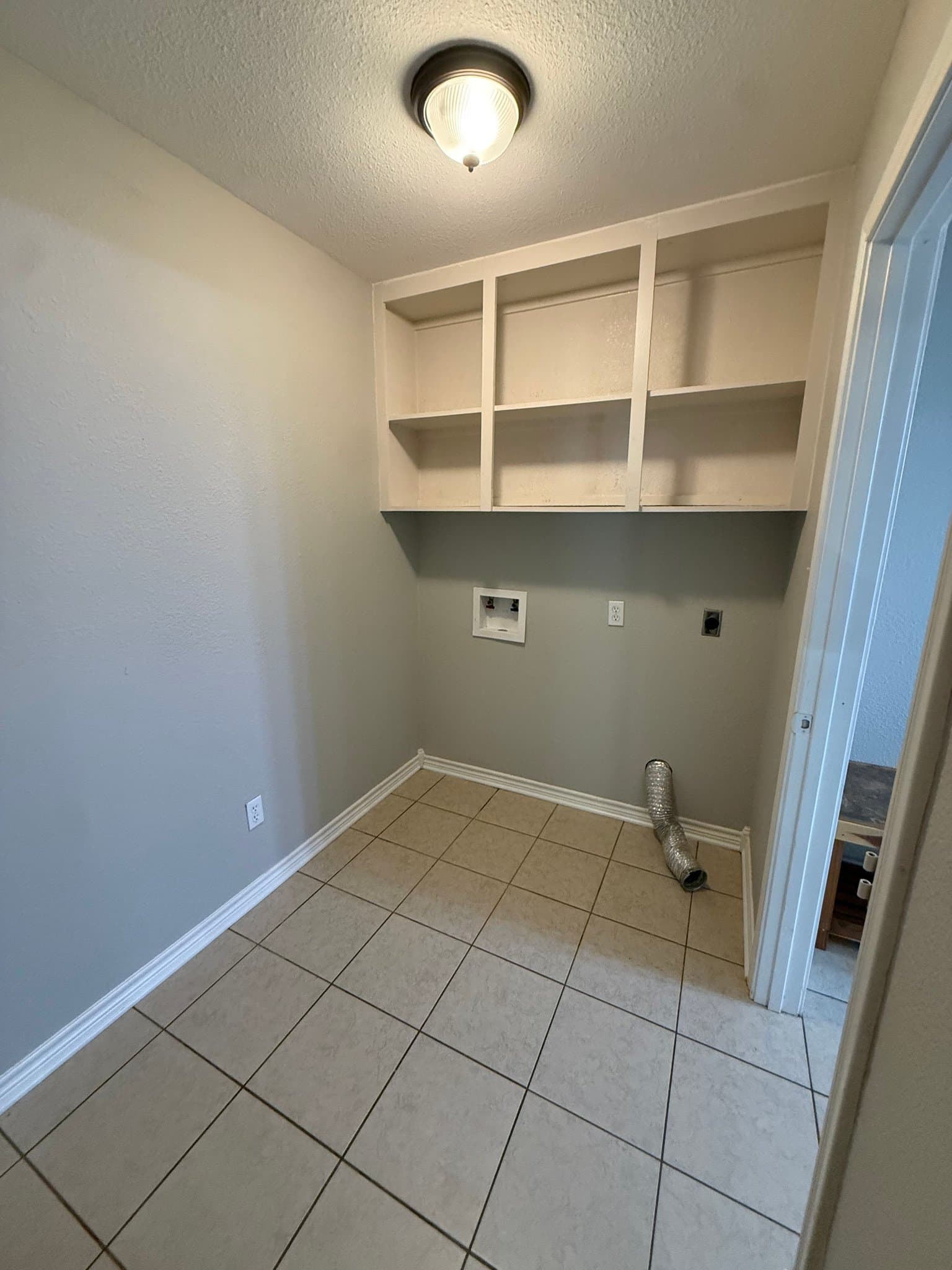 White Oak House: 518 E Center St