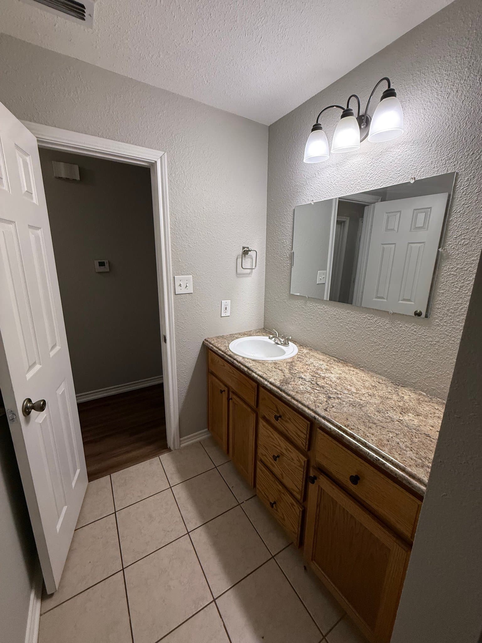 White Oak House: 518 E Center St