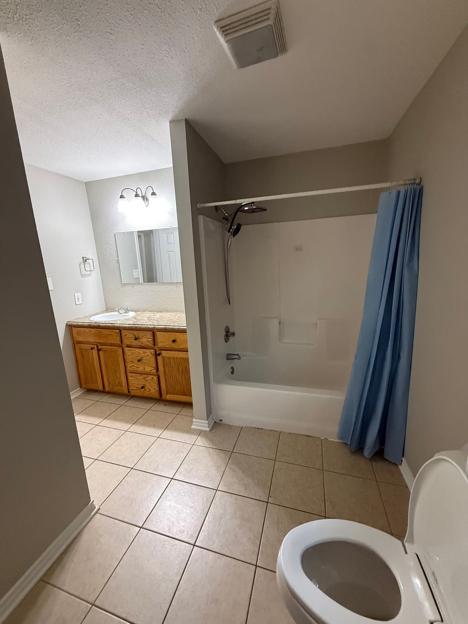 White Oak House: 518 E Center St