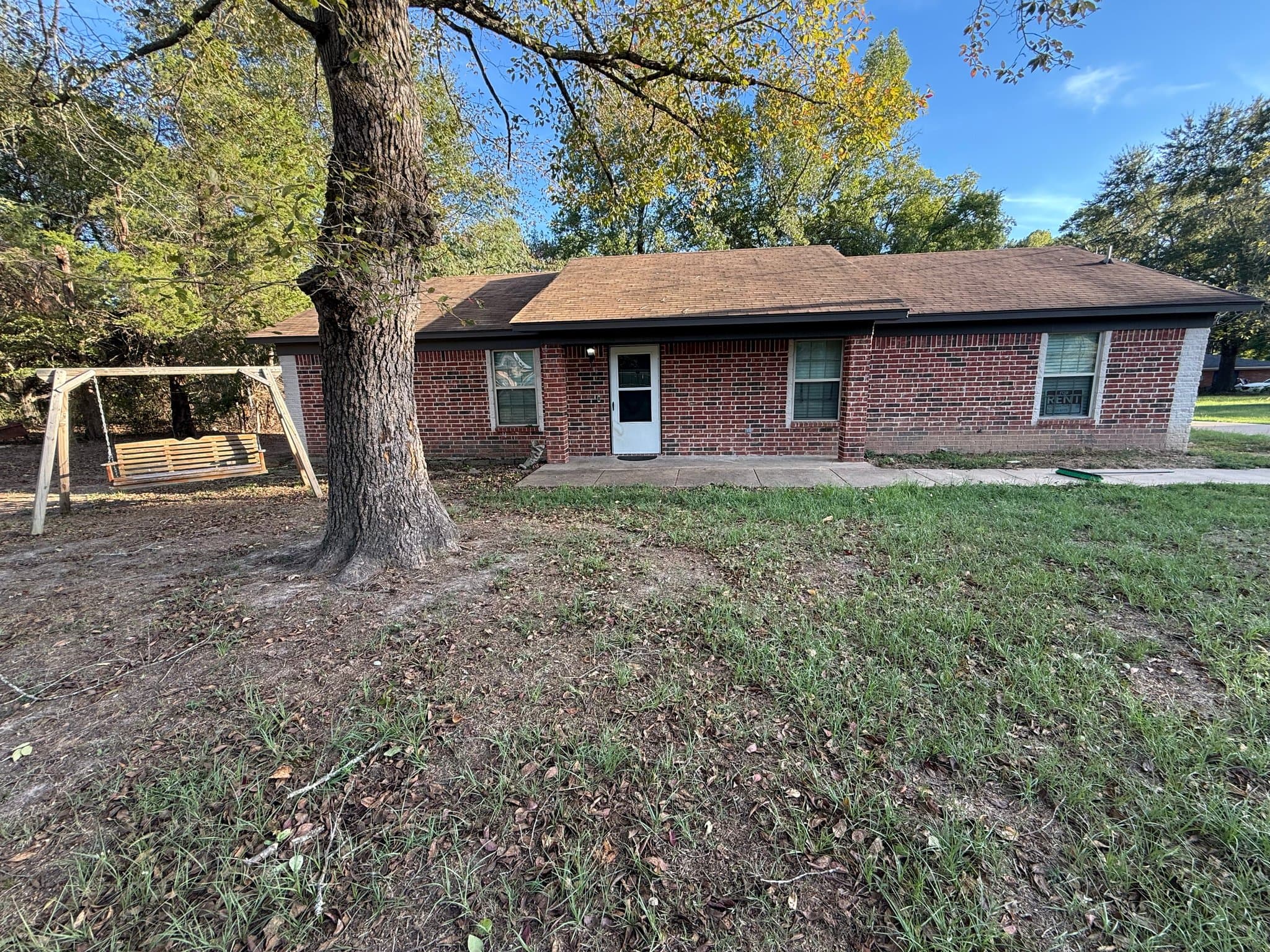 White Oak House: 518 E Center St