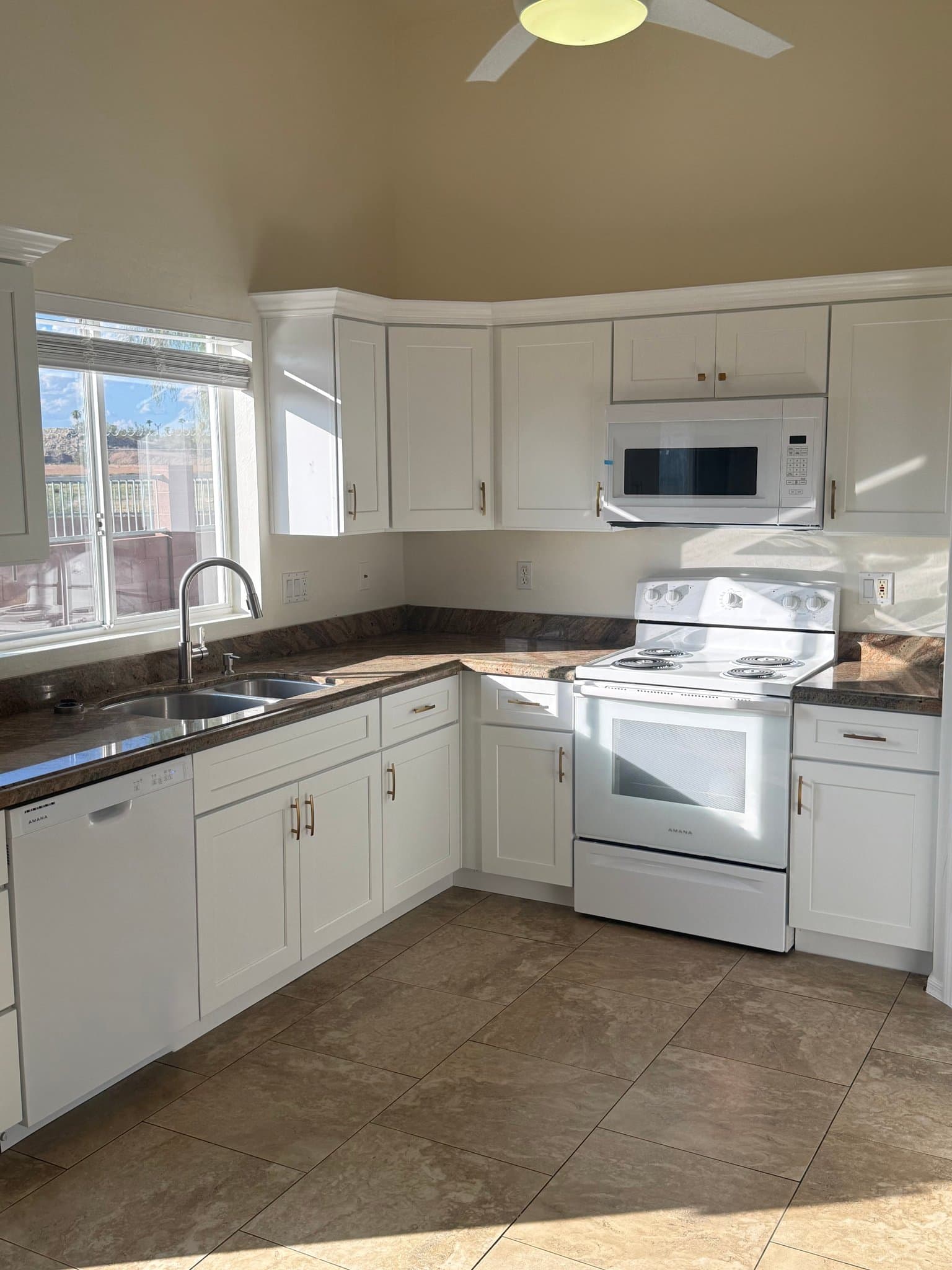 Phoenix House: 16036 N 11th Ave