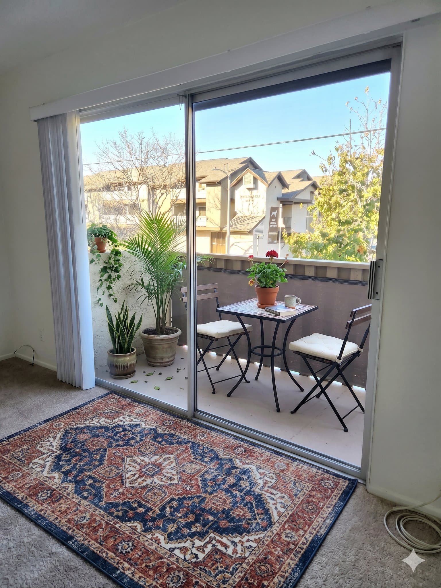 Canoga Park Apartment: 8726 Independence Ave.