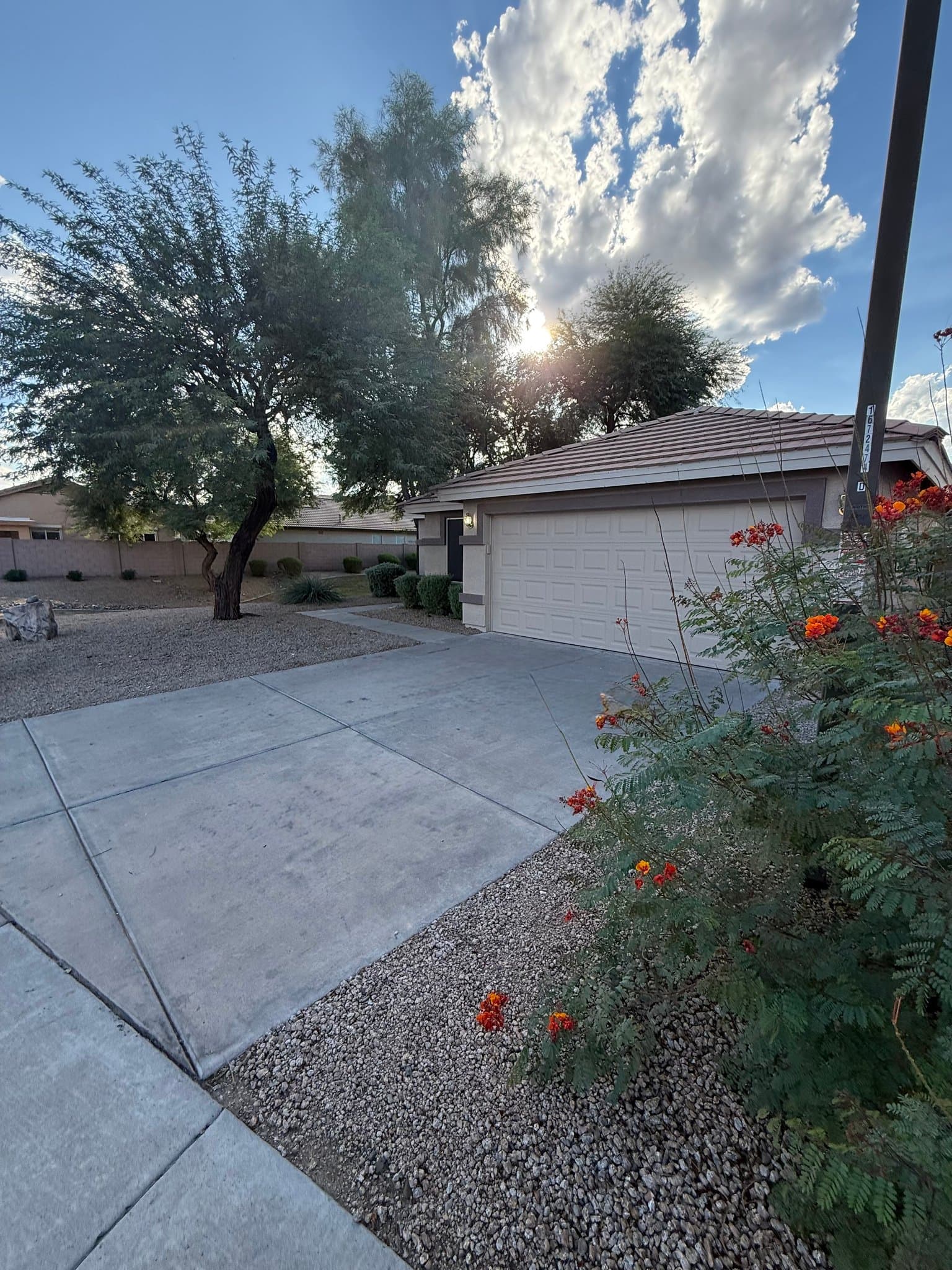 Phoenix House: 16036 N 11th Ave