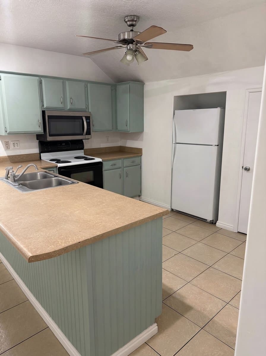 Spanish Fork Apartment: 178 N 200 E