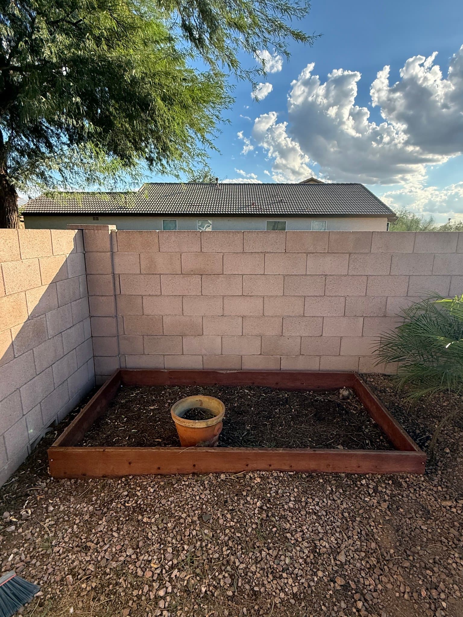 Phoenix House: 16036 N 11th Ave