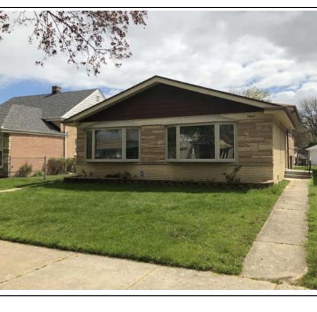 Skokie House: 7931 N Kenneth