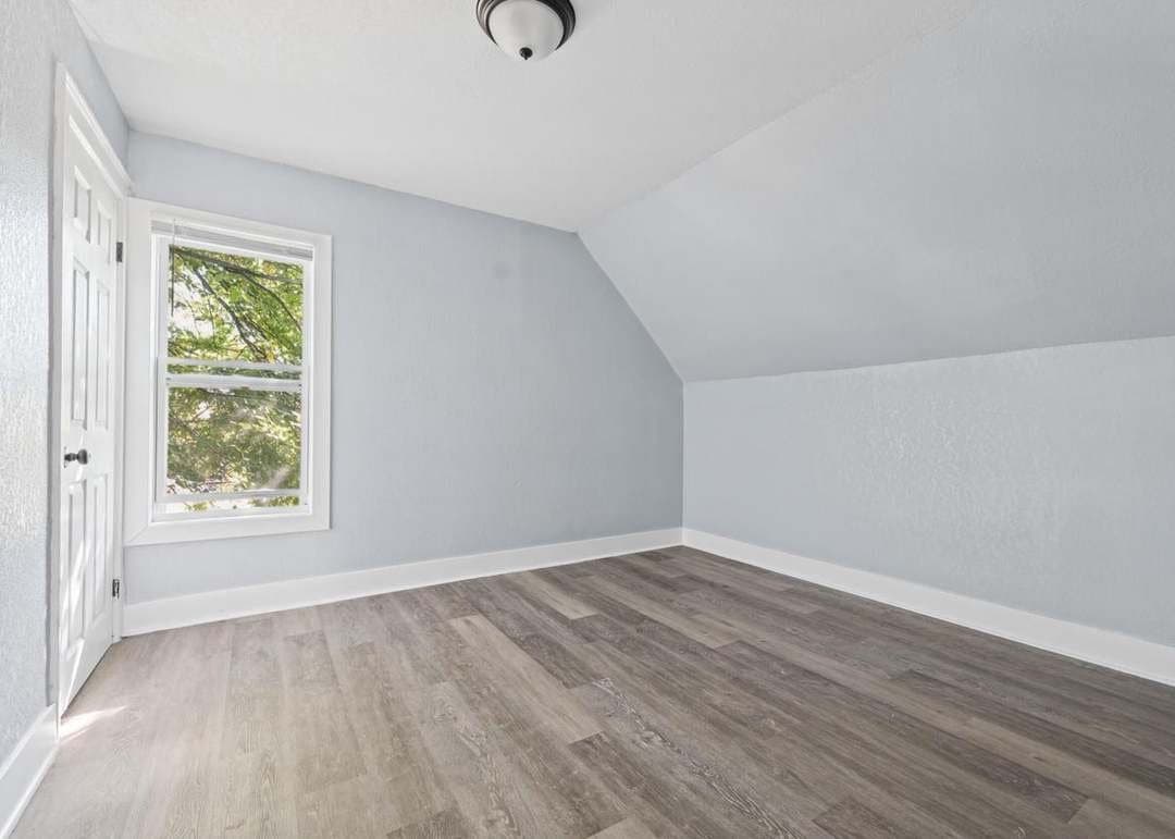 mlw House: 3701 W. Kilbourne