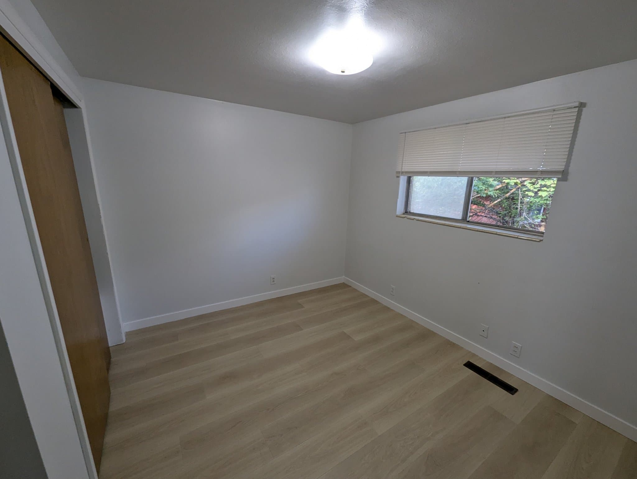 Logan House: 186 E 700 N