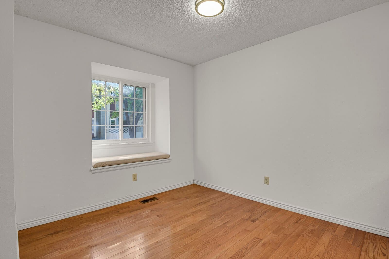 Thornton Townhome: 10112 Quivas St.