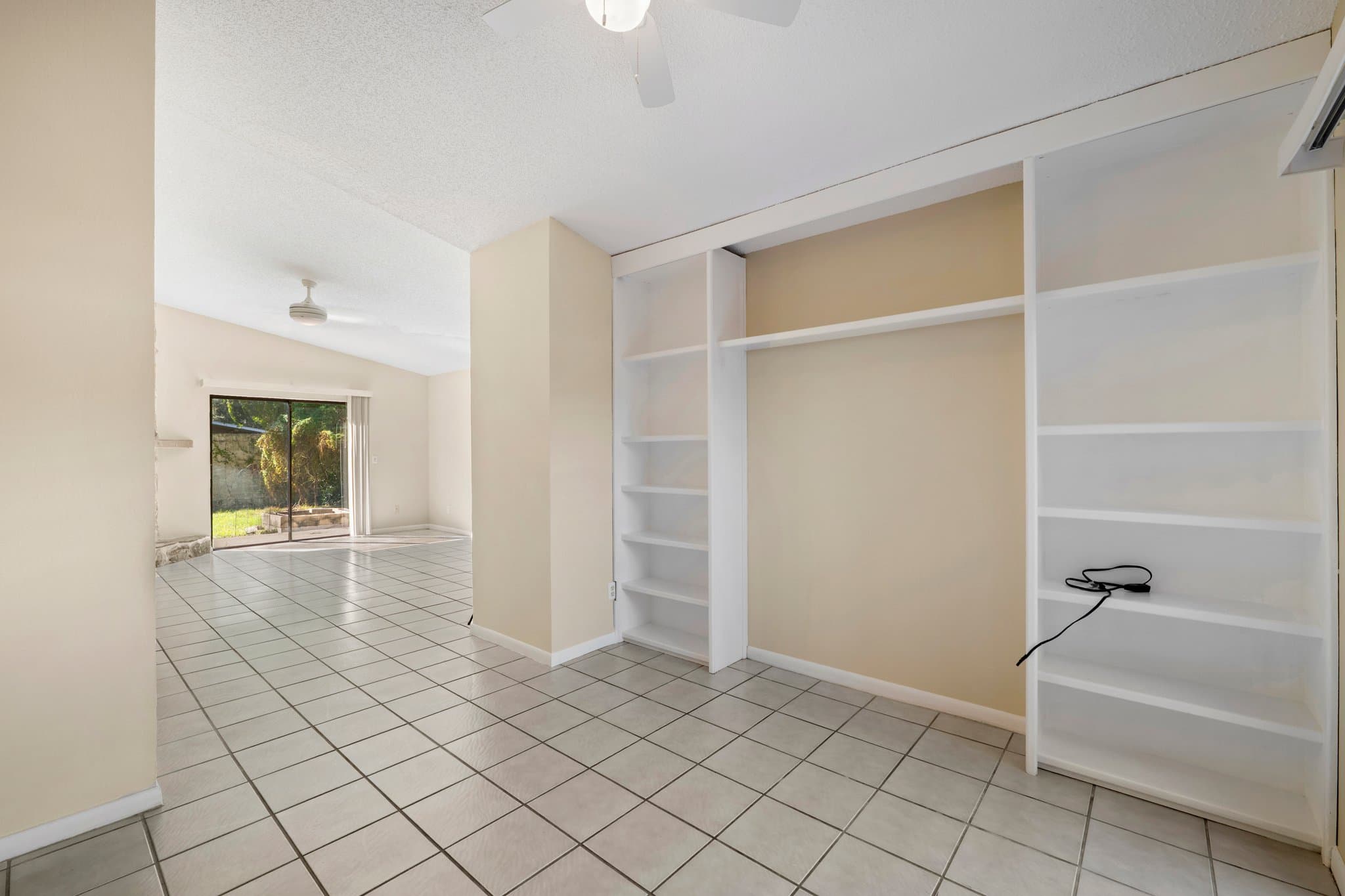Tampa House: 1947 Gregory Dr