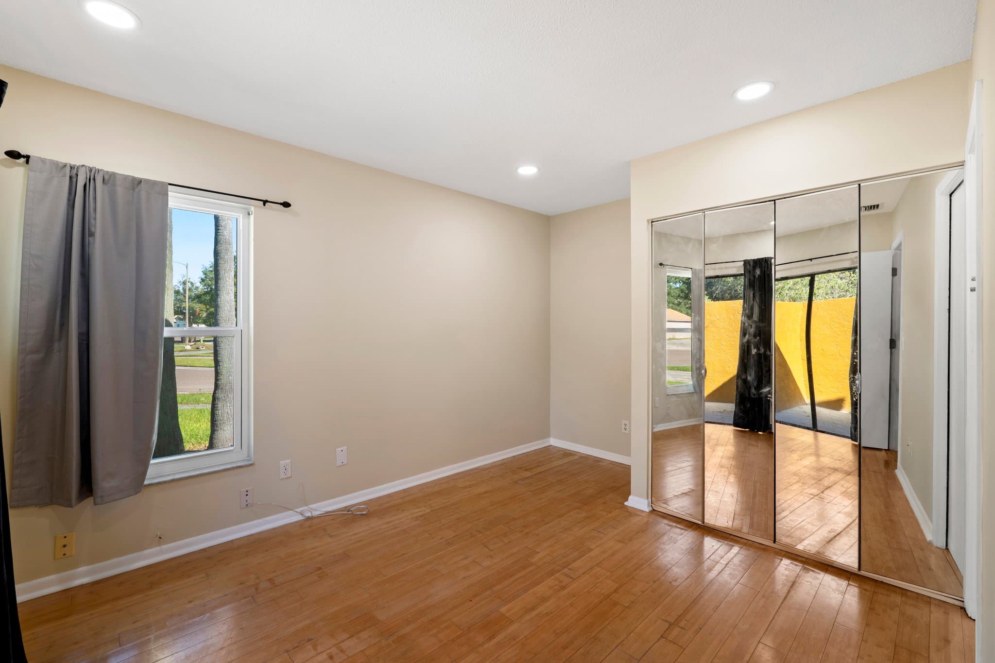 Tampa House: 1947 Gregory Dr