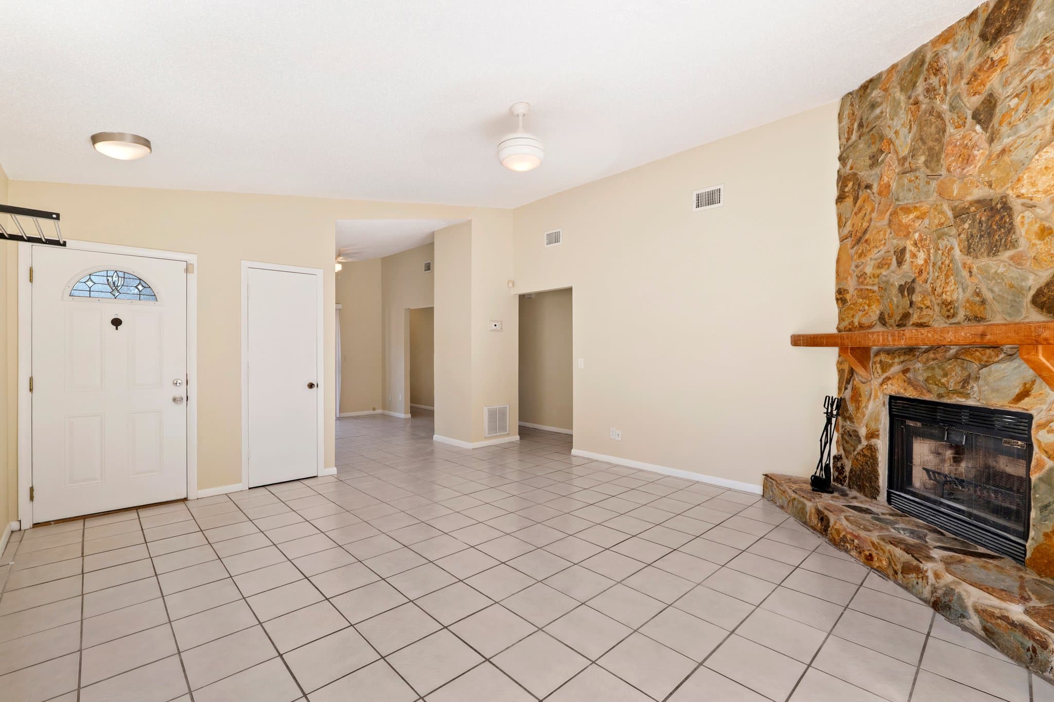 Tampa House: 1947 Gregory Dr