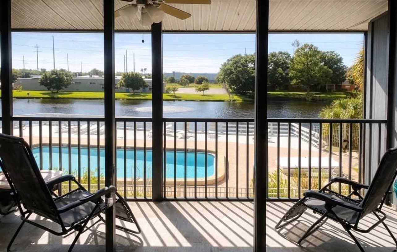 largo Condo: 200 country club drive