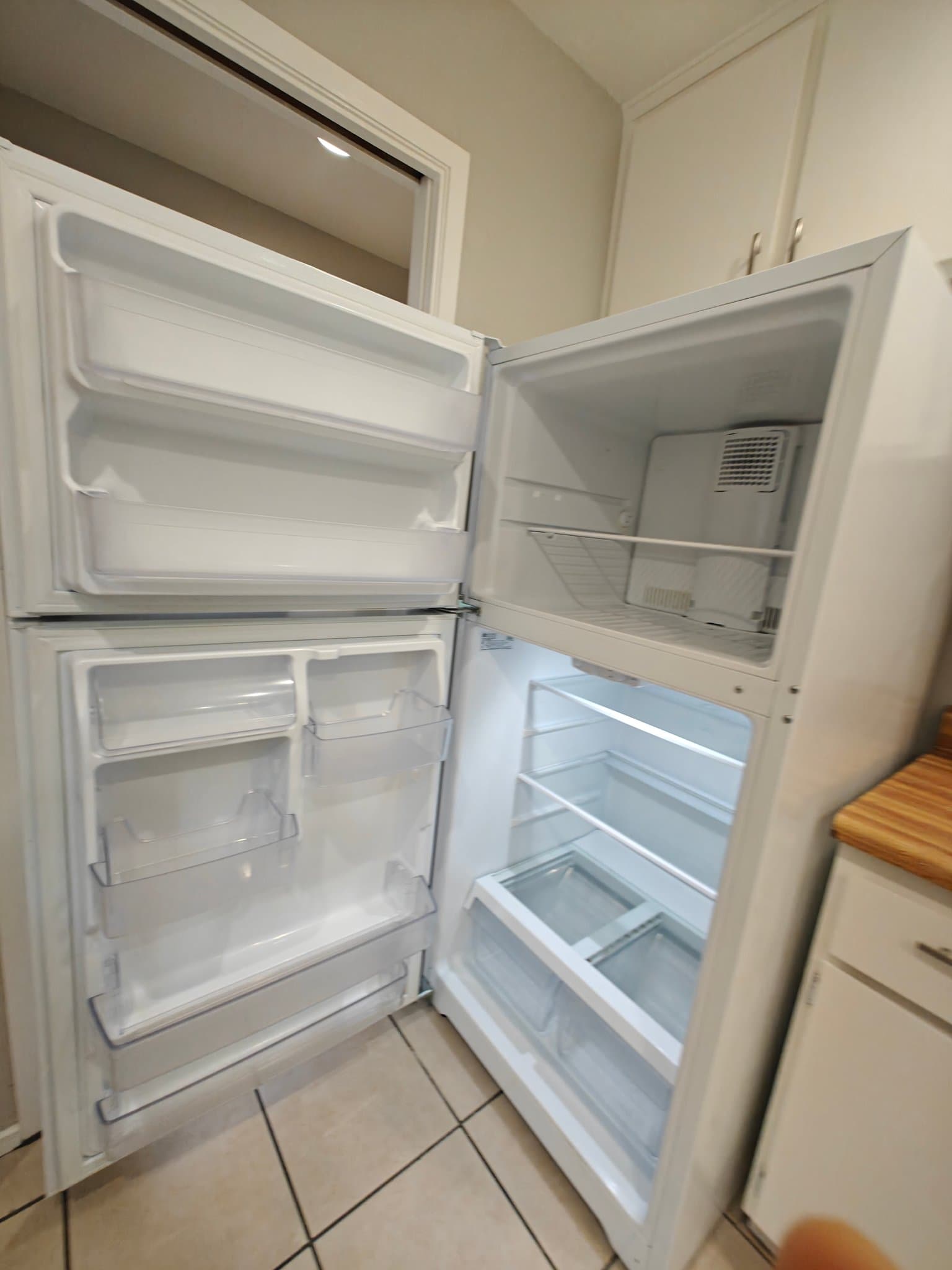 Concord Apartment: 1079 Mohr Ln