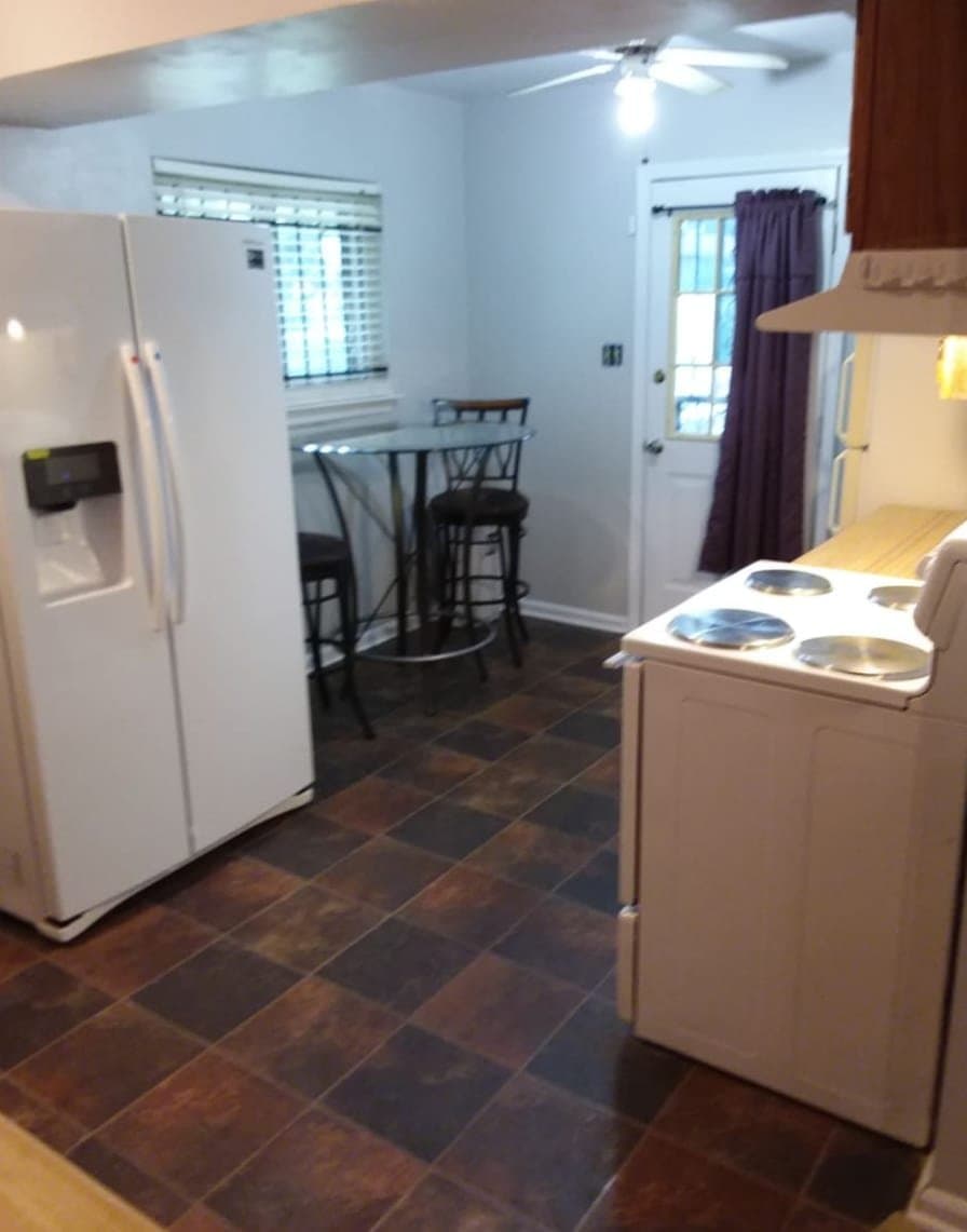 Memphis Multiplex: 872 Shadowline Dr
