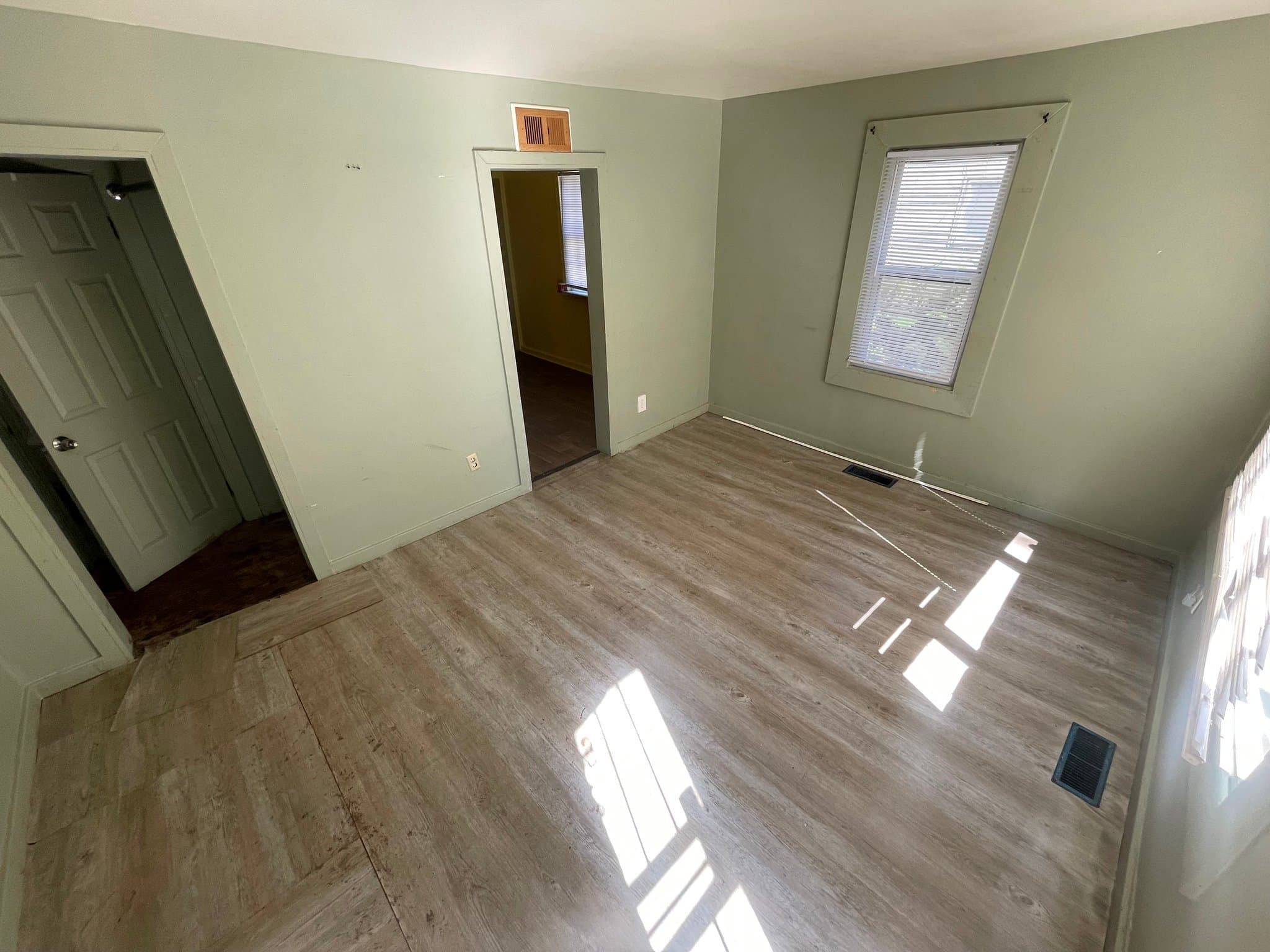Flint House: 306 W Gracelawn Ave
