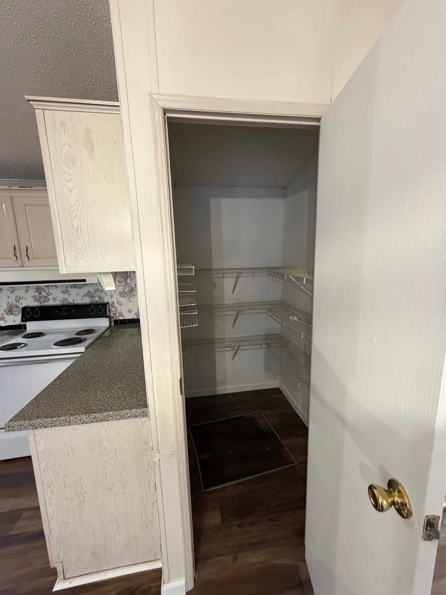 Ragland House: 261 Memory Lane