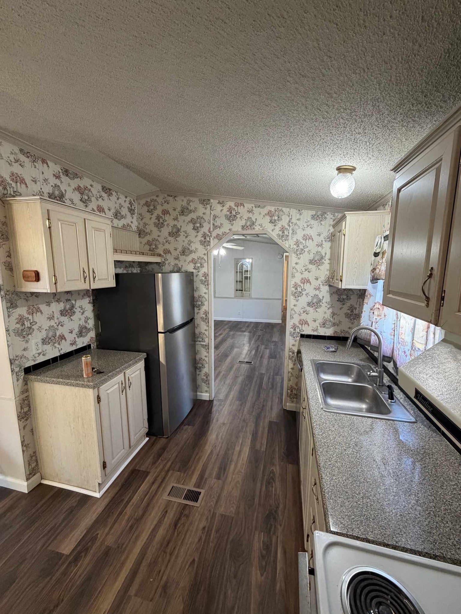 Ragland House: 261 Memory Lane