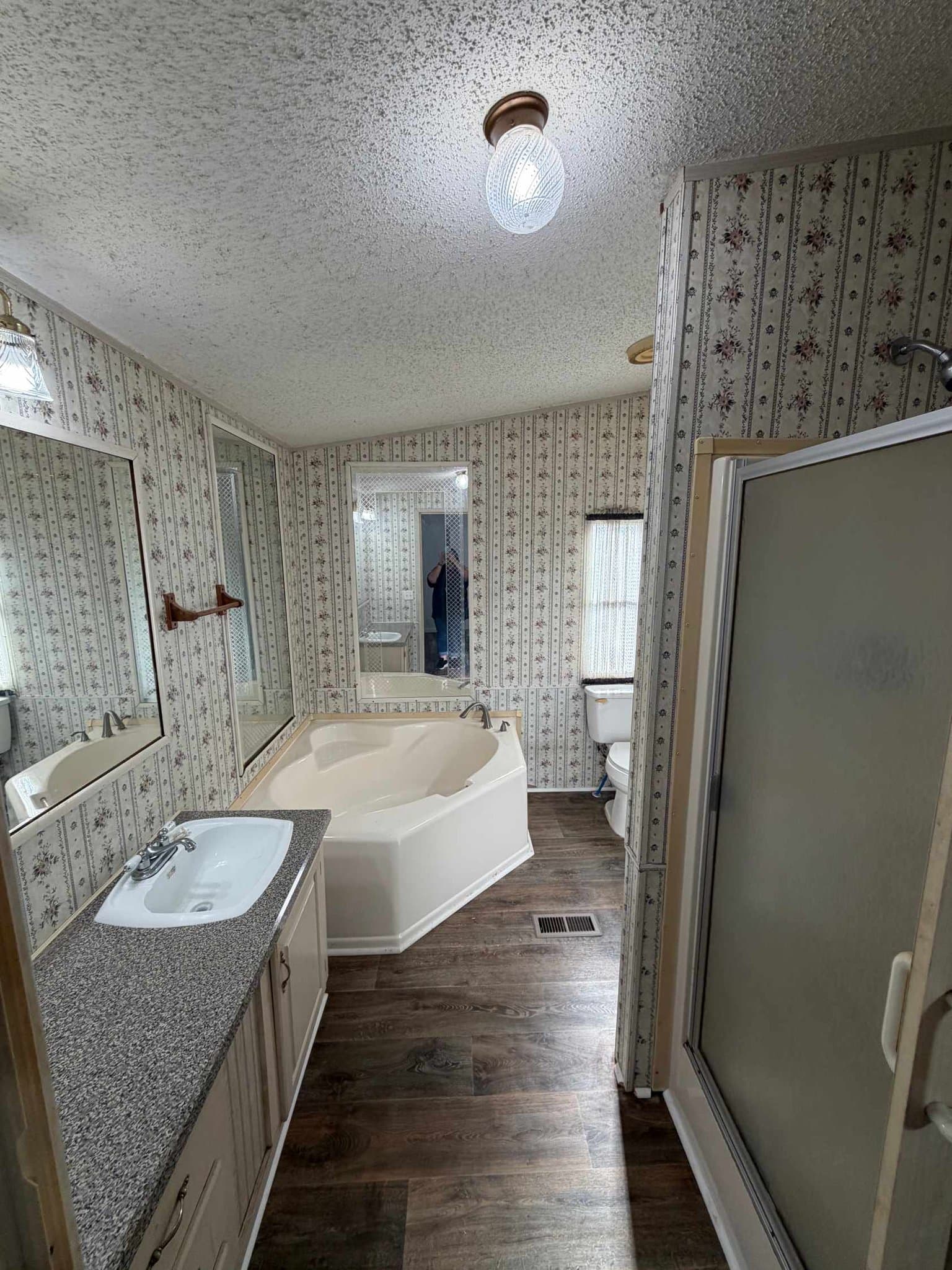 Ragland House: 261 Memory Lane
