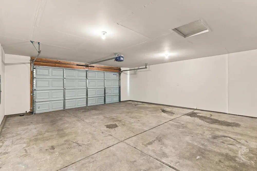 Airway Heights House: 10220 W 10th Ave