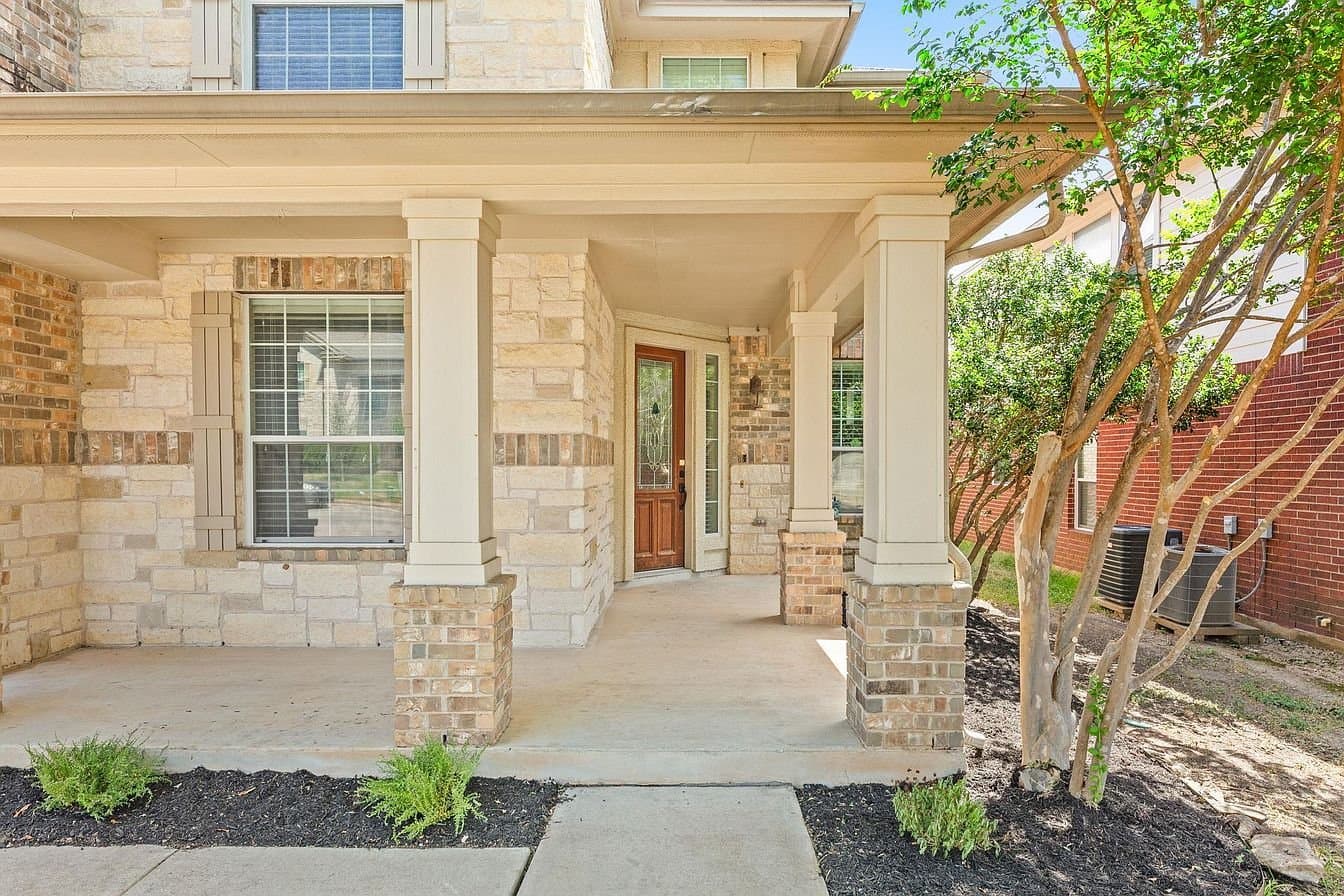 Austin House: 15616 Belfin Dr