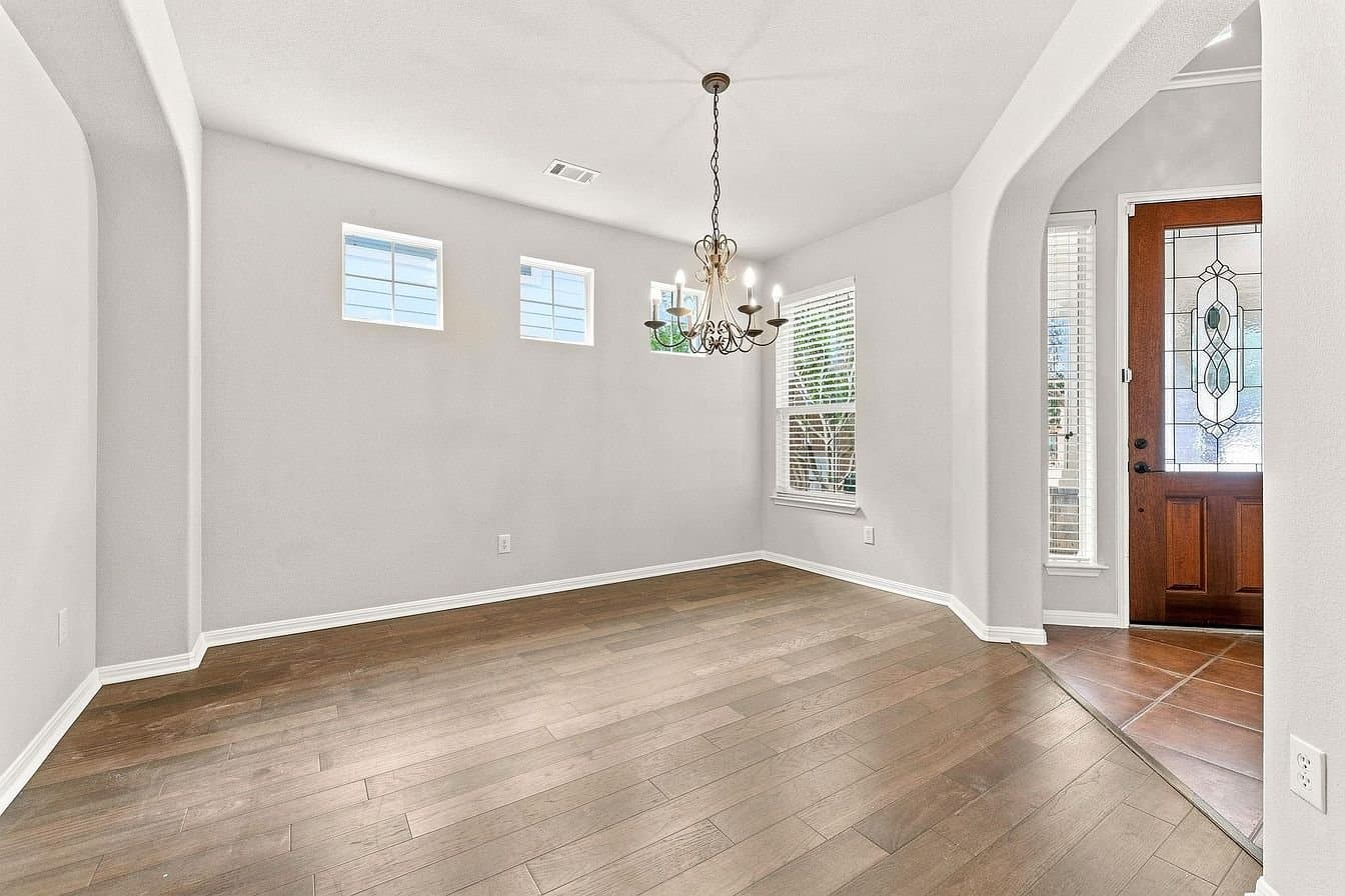 Austin House: 15616 Belfin Dr