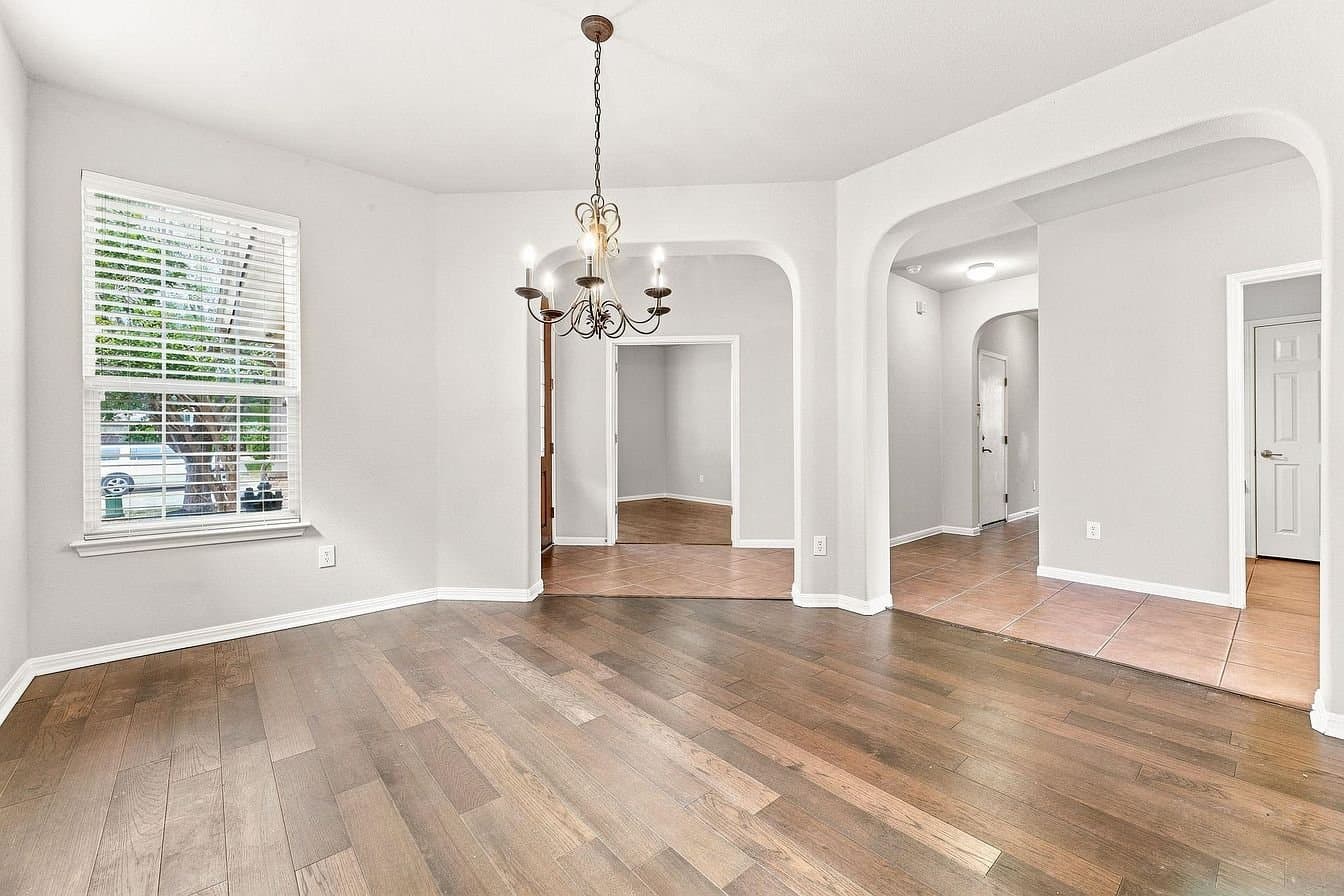 Austin House: 15616 Belfin Dr