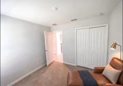 Orlando House: 10041 River Glen Ct