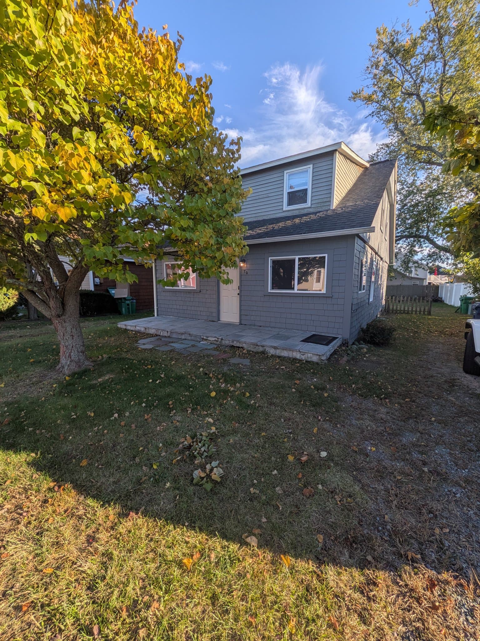 Warwick House: 70 Walton Ave