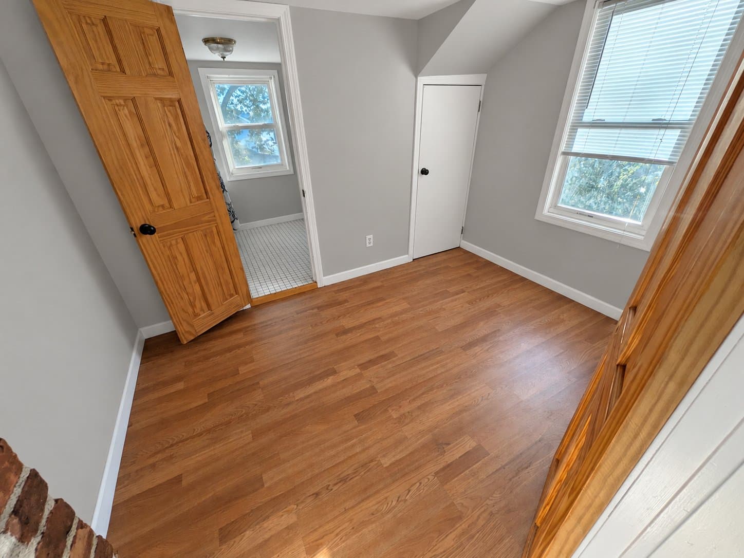 Warwick House: 70 Walton Ave