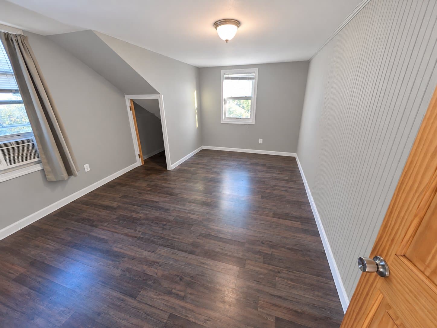 Warwick House: 70 Walton Ave
