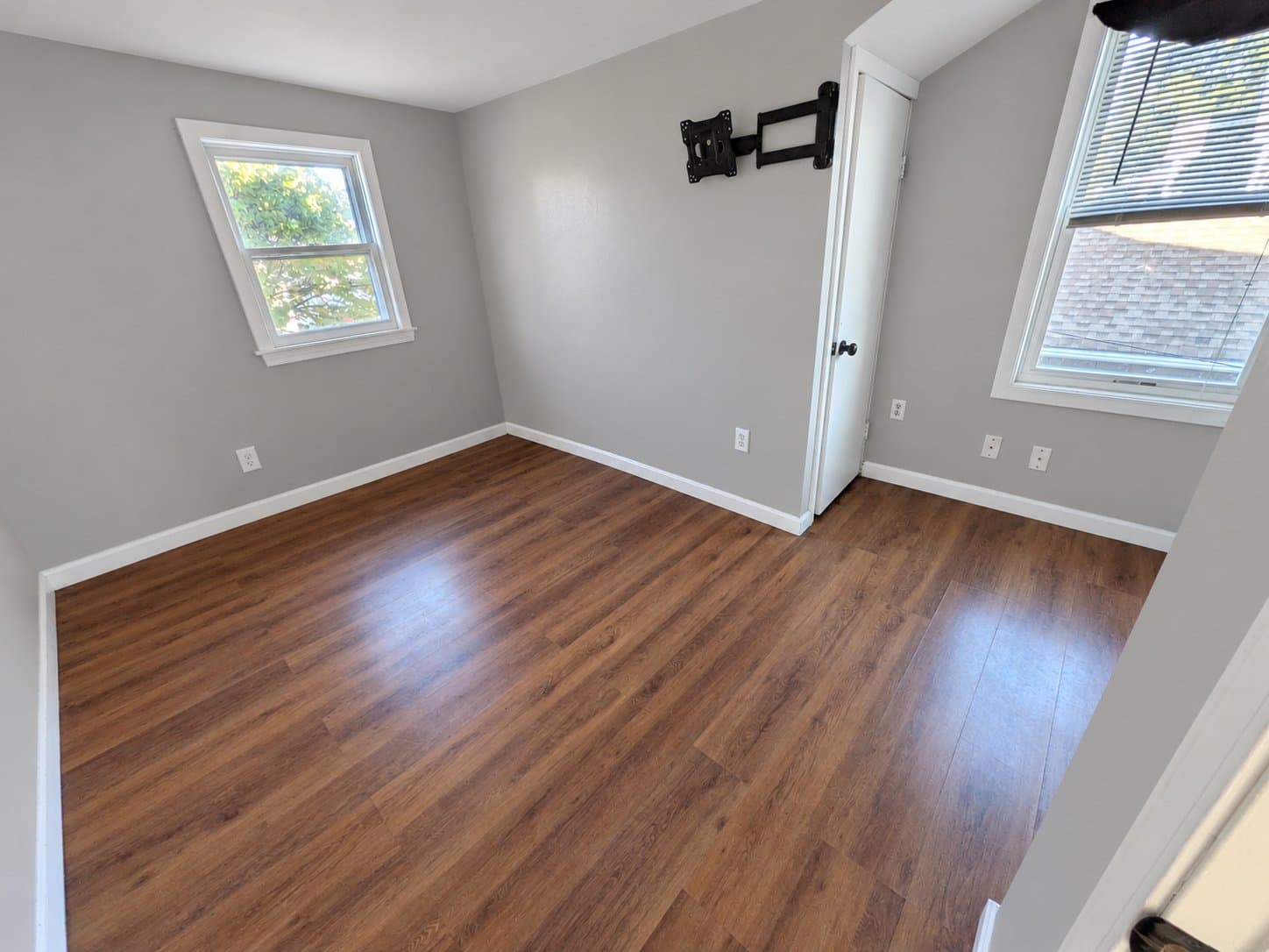 Warwick House: 70 Walton Ave