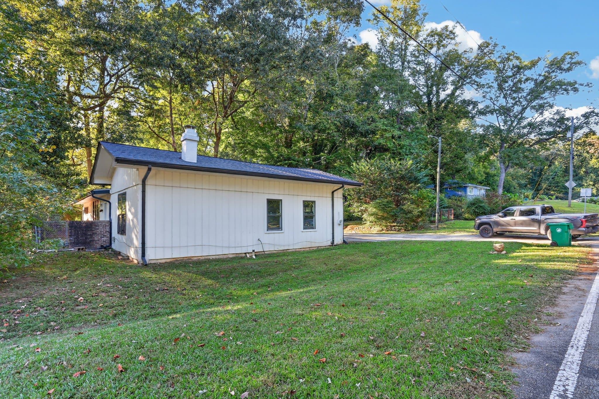 Decatur House: 4454 Thompson Mill Rd