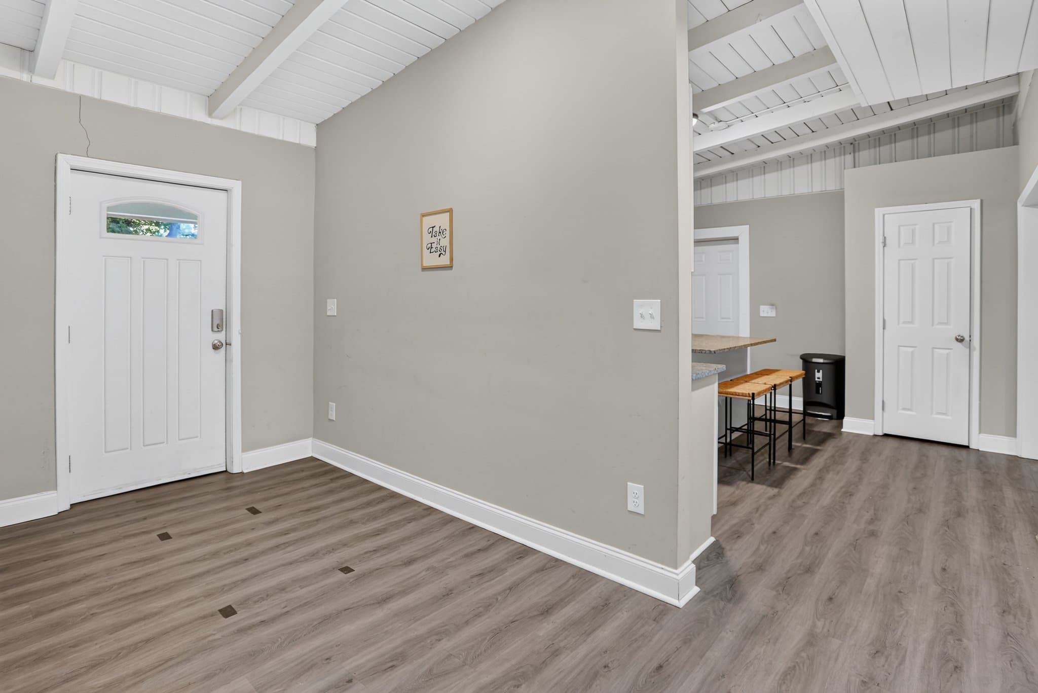 Decatur House: 4454 Thompson Mill Rd