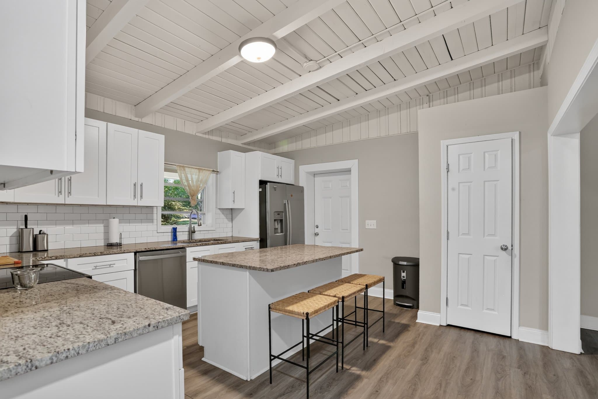 Decatur House: 4454 Thompson Mill Rd