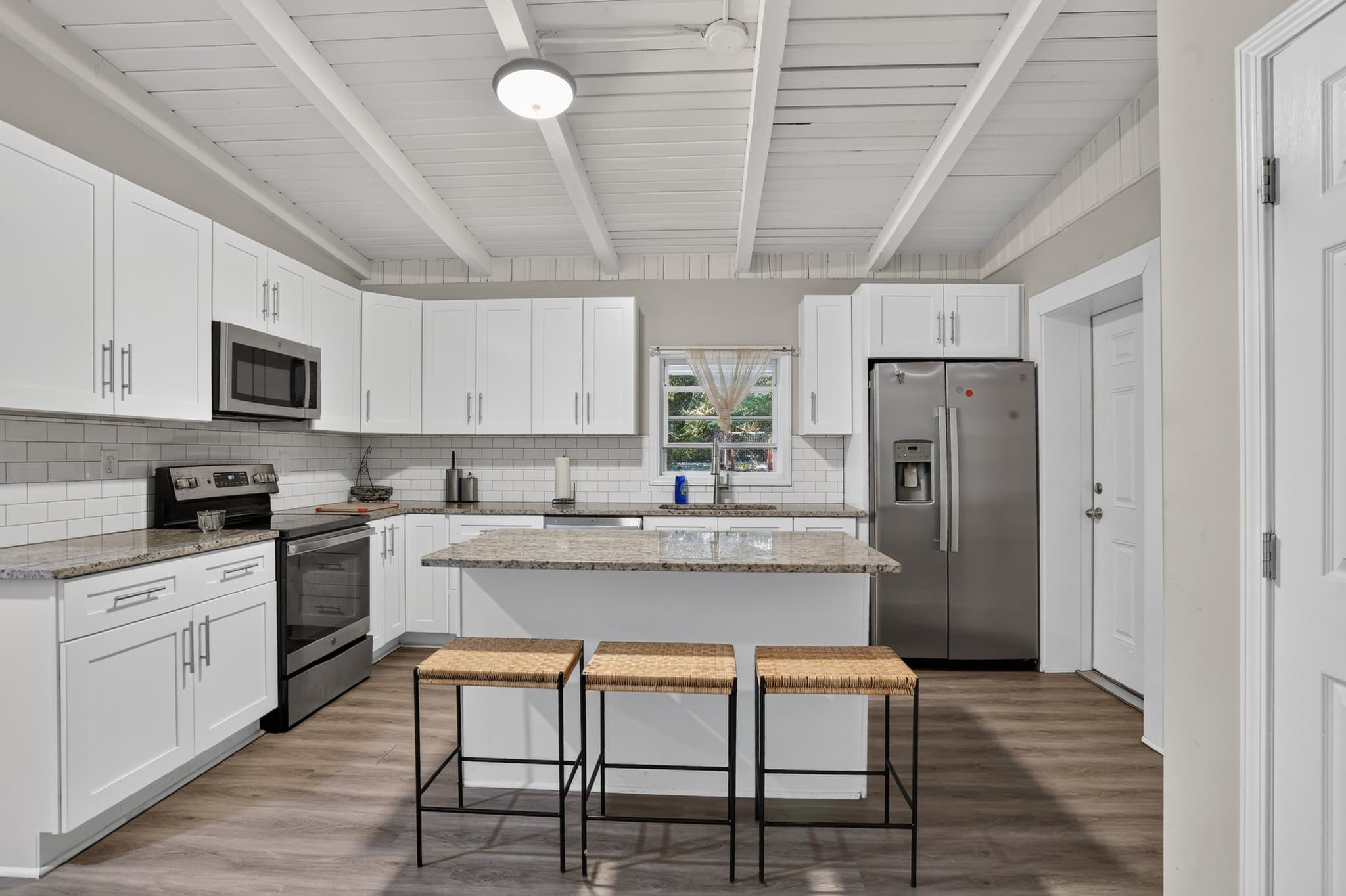 Decatur House: 4454 Thompson Mill Rd