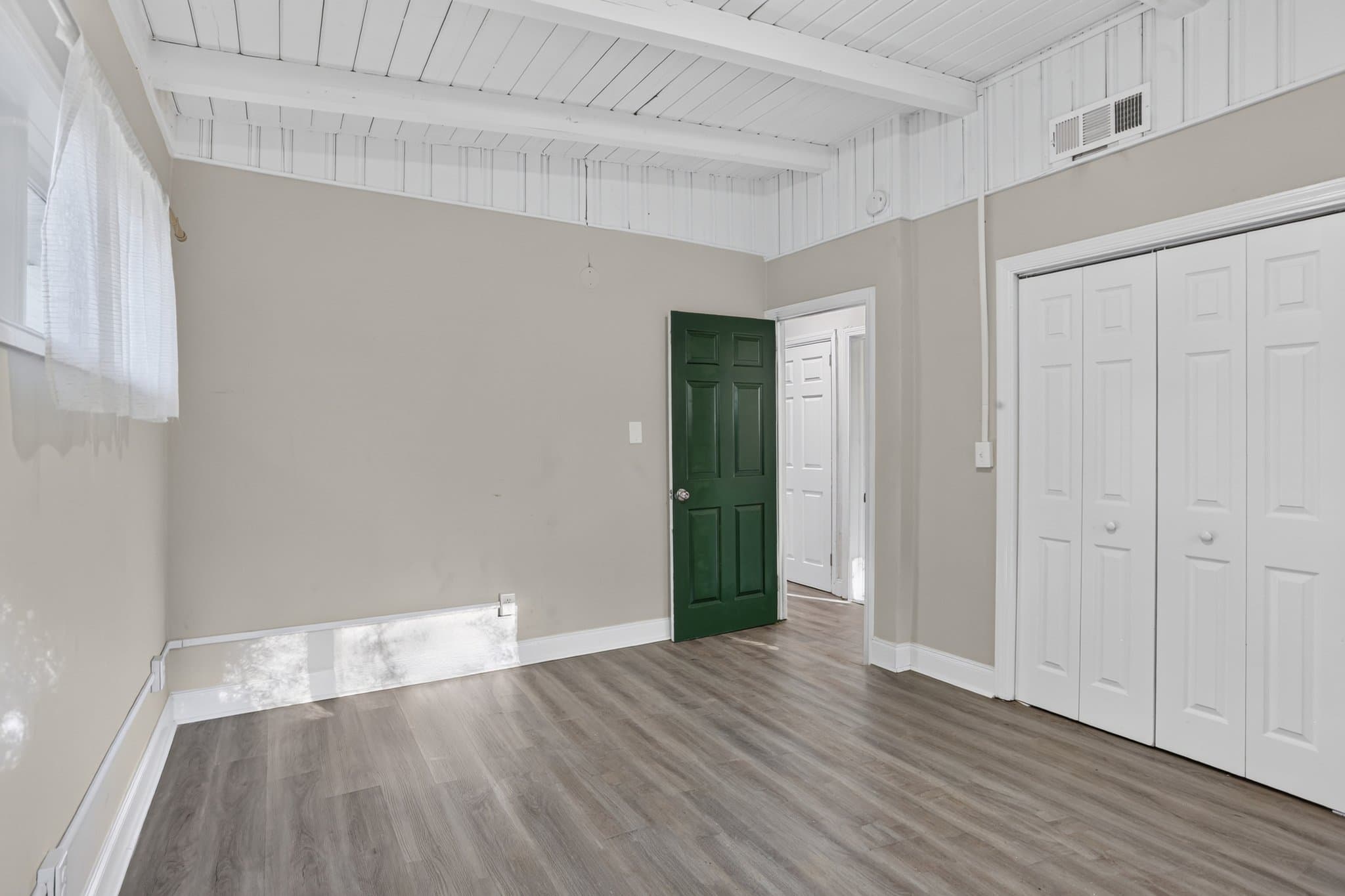 Decatur House: 4454 Thompson Mill Rd