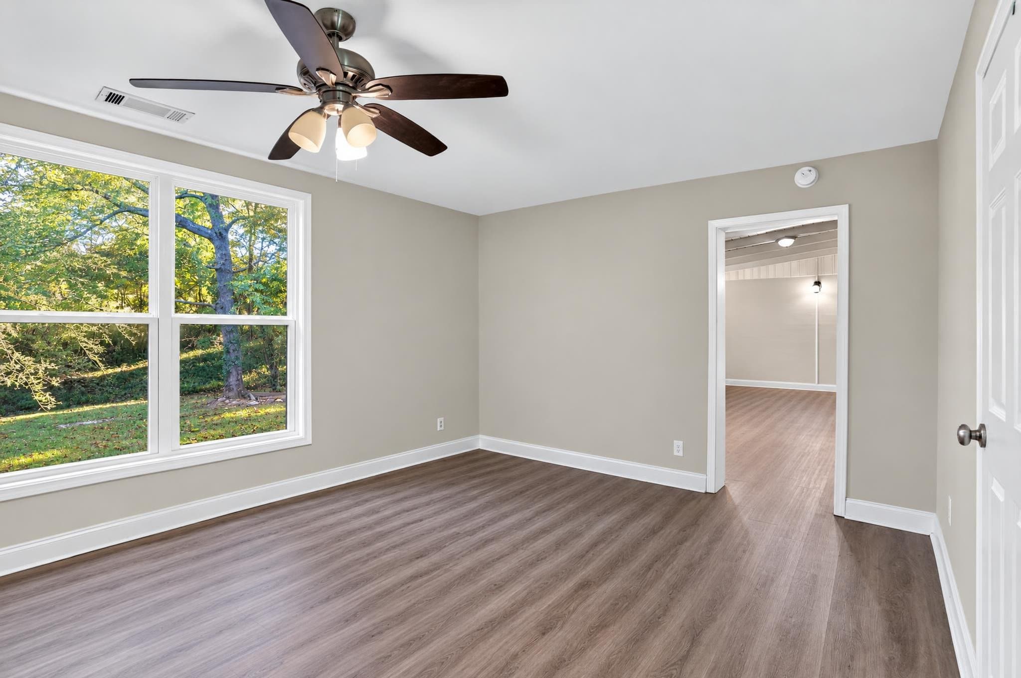 Decatur House: 4454 Thompson Mill Rd