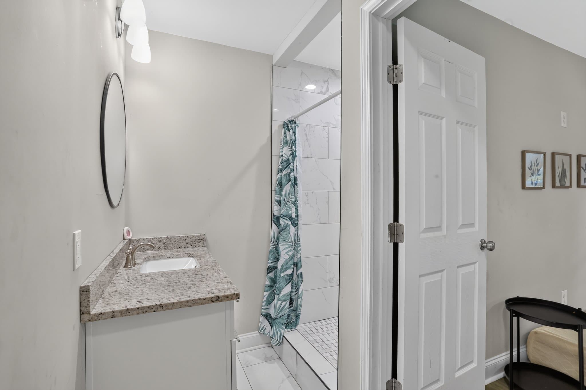 Decatur House: 4454 Thompson Mill Rd